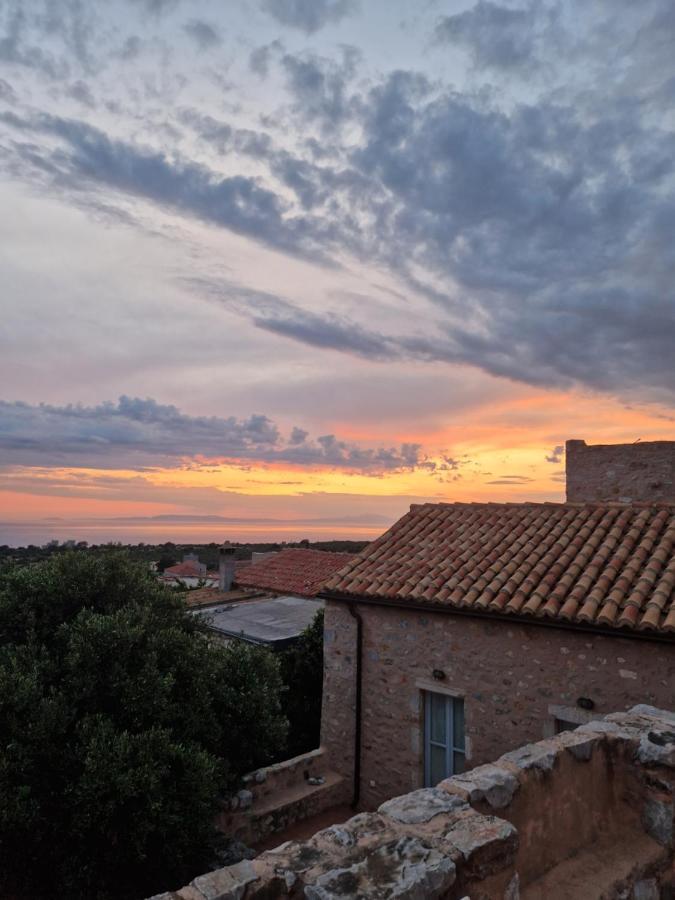 Balcony&Tower Apartment Areopoli Exterior photo