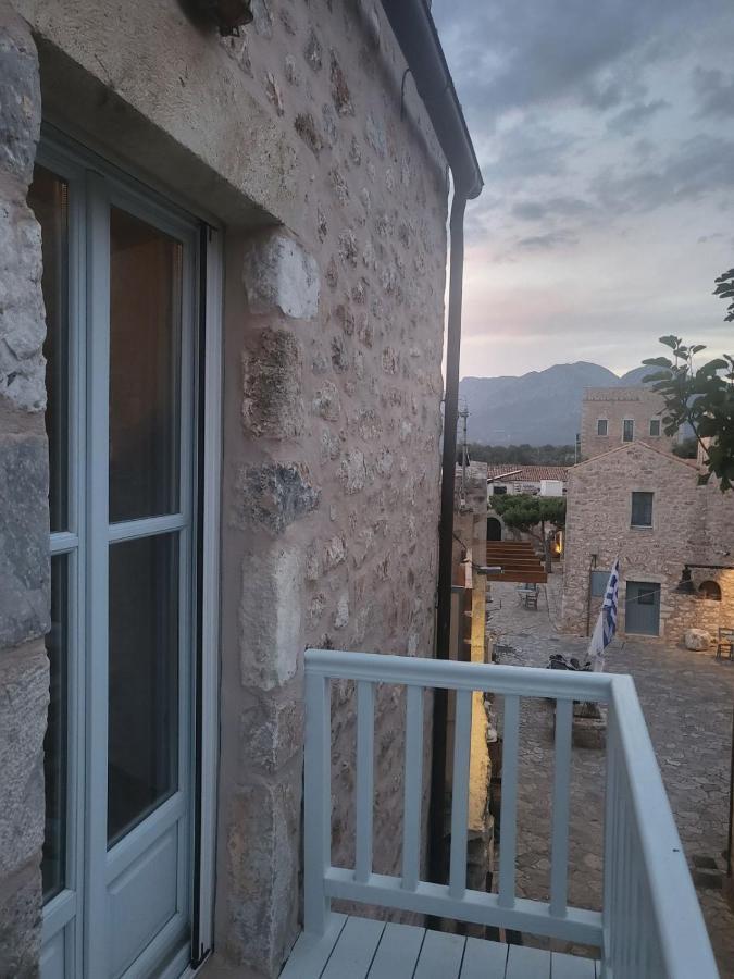 Balcony&Tower Apartment Areopoli Exterior photo