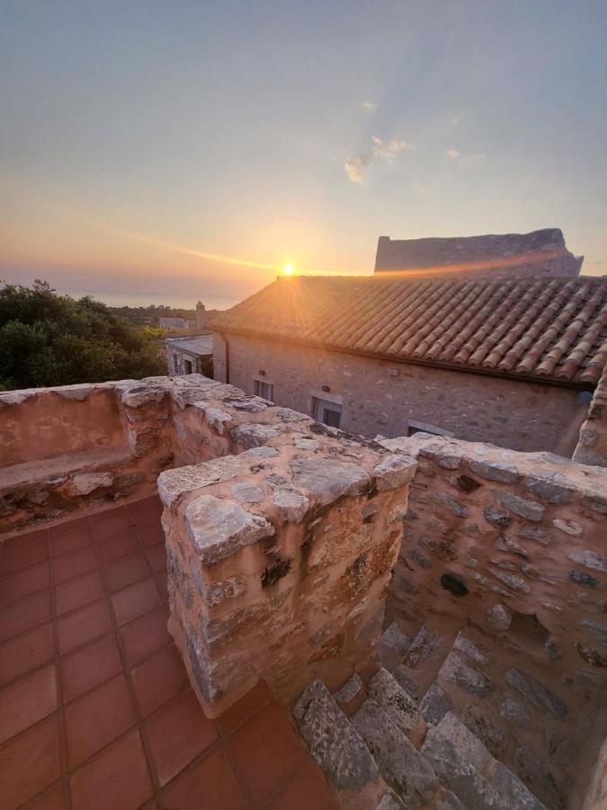 Balcony&Tower Apartment Areopoli Exterior photo