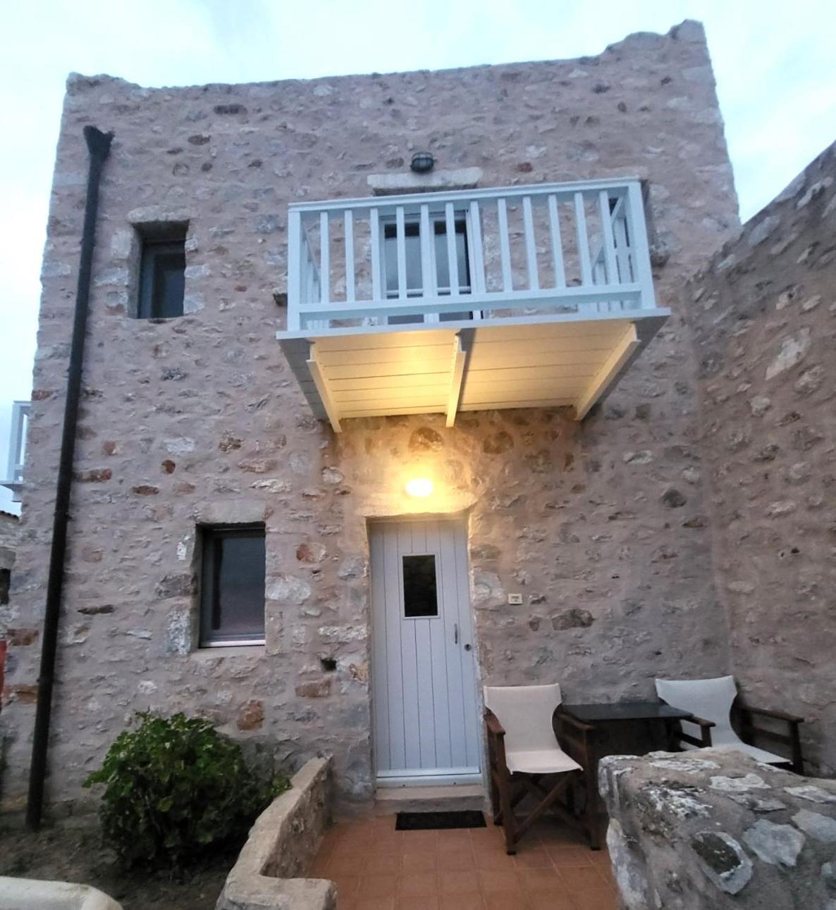 Balcony&Tower Apartment Areopoli Exterior photo