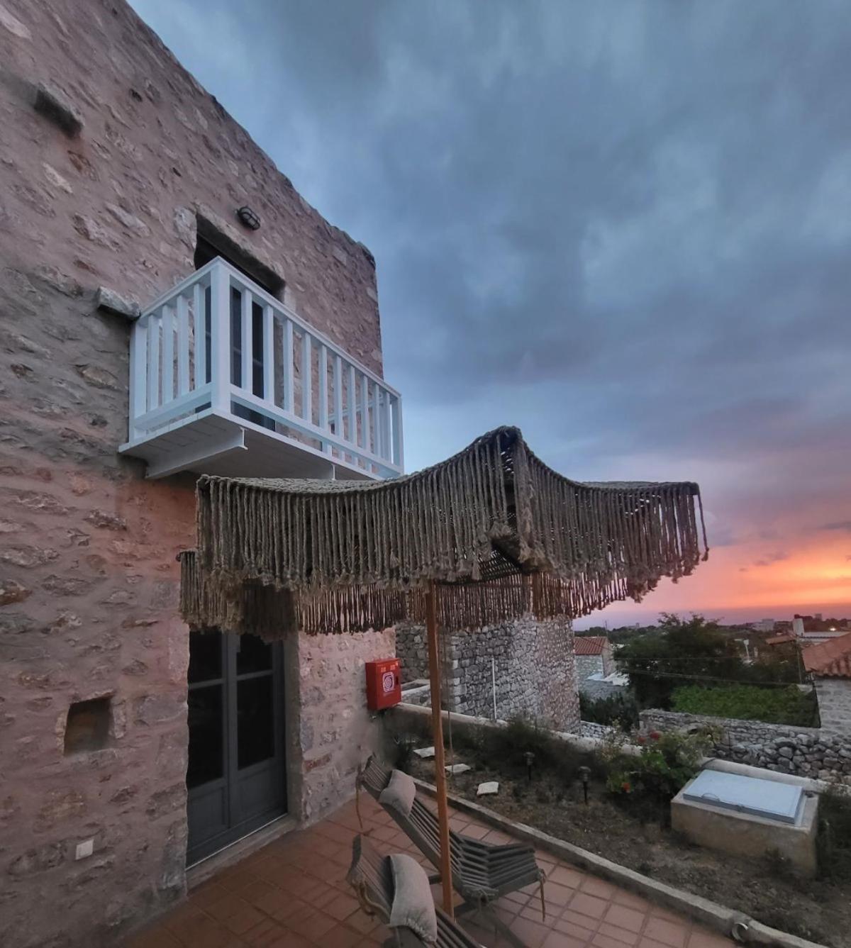 Balcony&Tower Apartment Areopoli Exterior photo