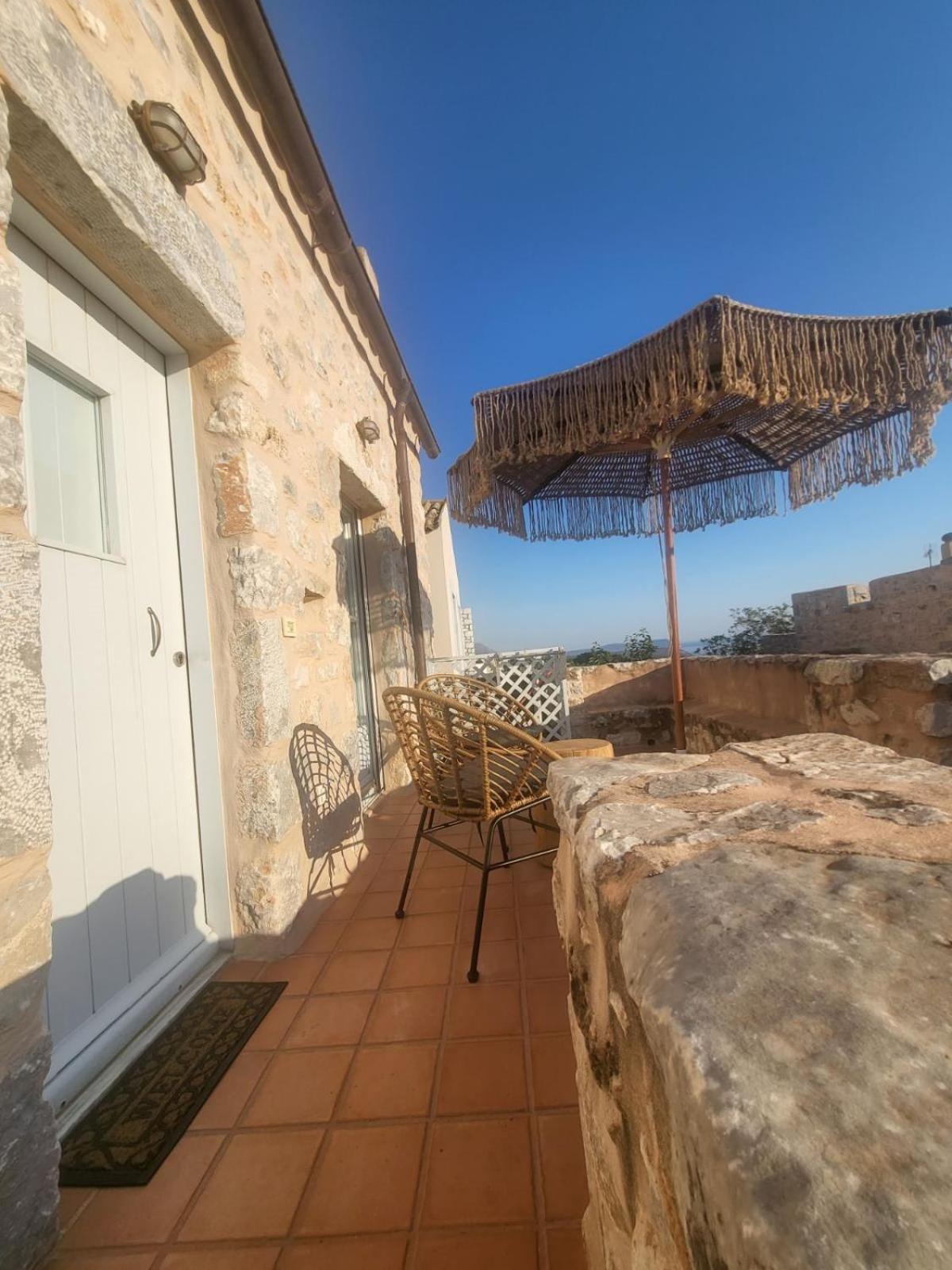 Balcony&Tower Apartment Areopoli Exterior photo